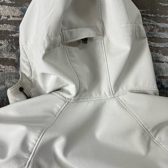 Columbia Hooded Jacket - Picture 2 of 4